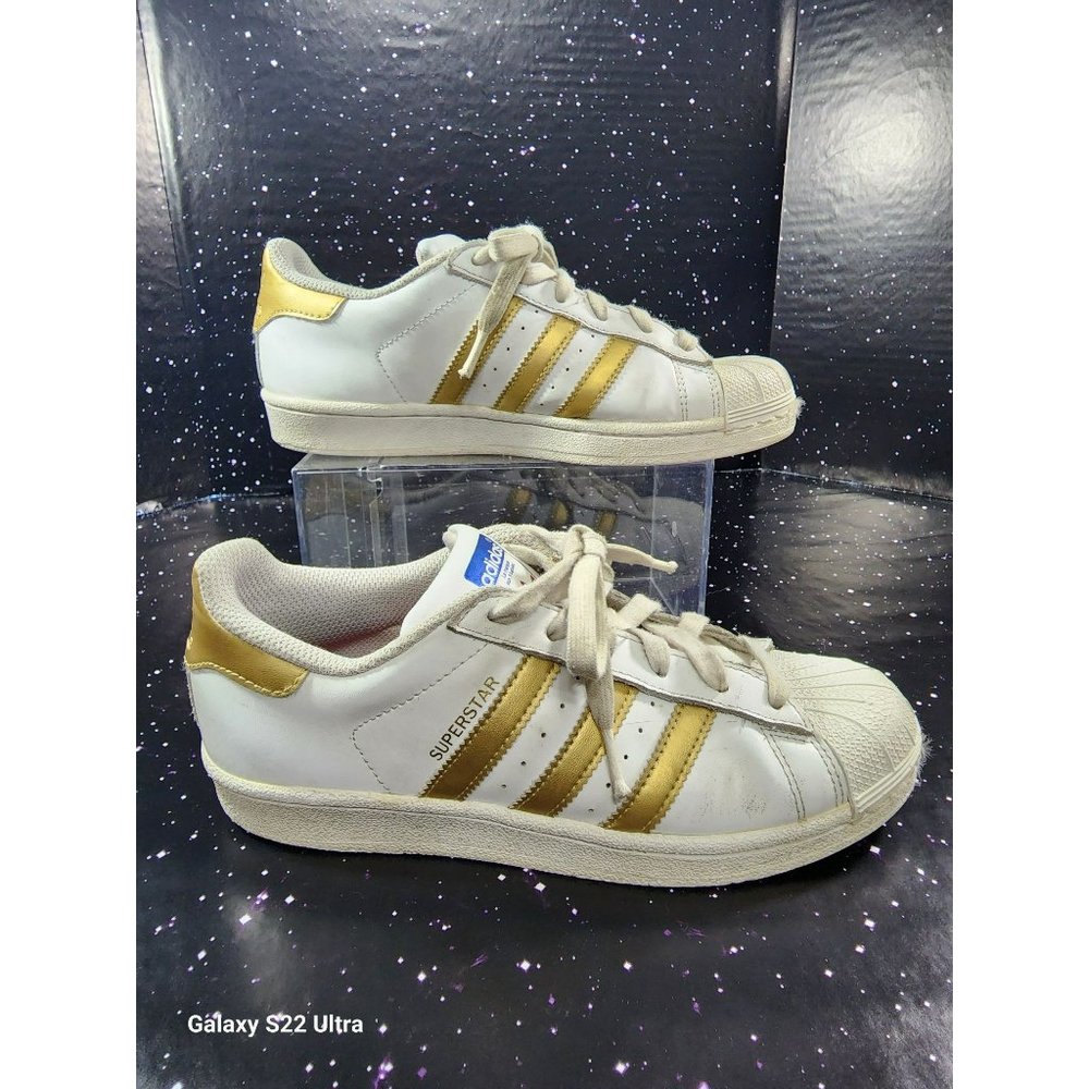 Unisex Adidas Superstar Original Youth Sneakers Sz 4.5 Gold White B39402